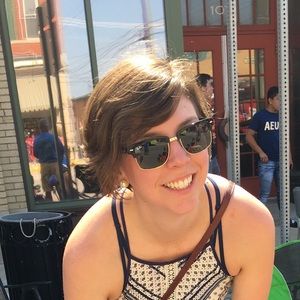 Meet your Posher, Cait